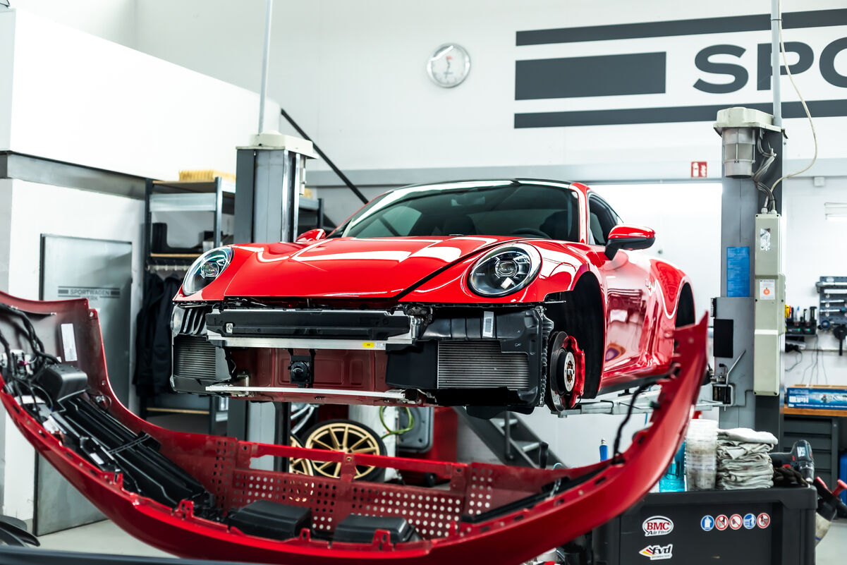 Porsche Unfall- und Glasschäden – Werkstatt