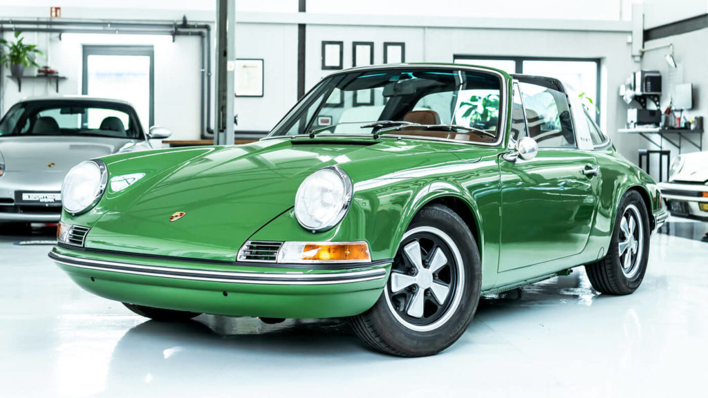 Porsche 911 Targa grün in unserer Werkstatt
