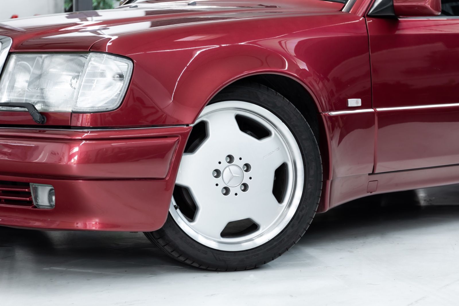 Fahrzeugabbildung Mercedes-Benz 500E I Serie 1 I Porsche I H-Zulassung I BRD