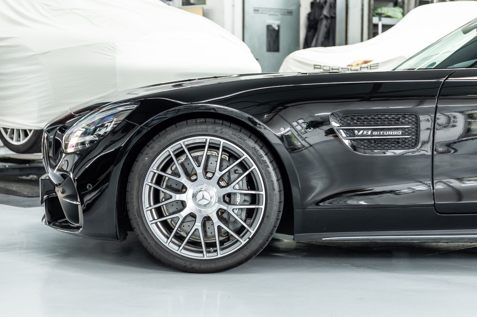 Fahrzeugabbildung Mercedes-Benz AMG GT Roadster I Burmester I Vollausstattung