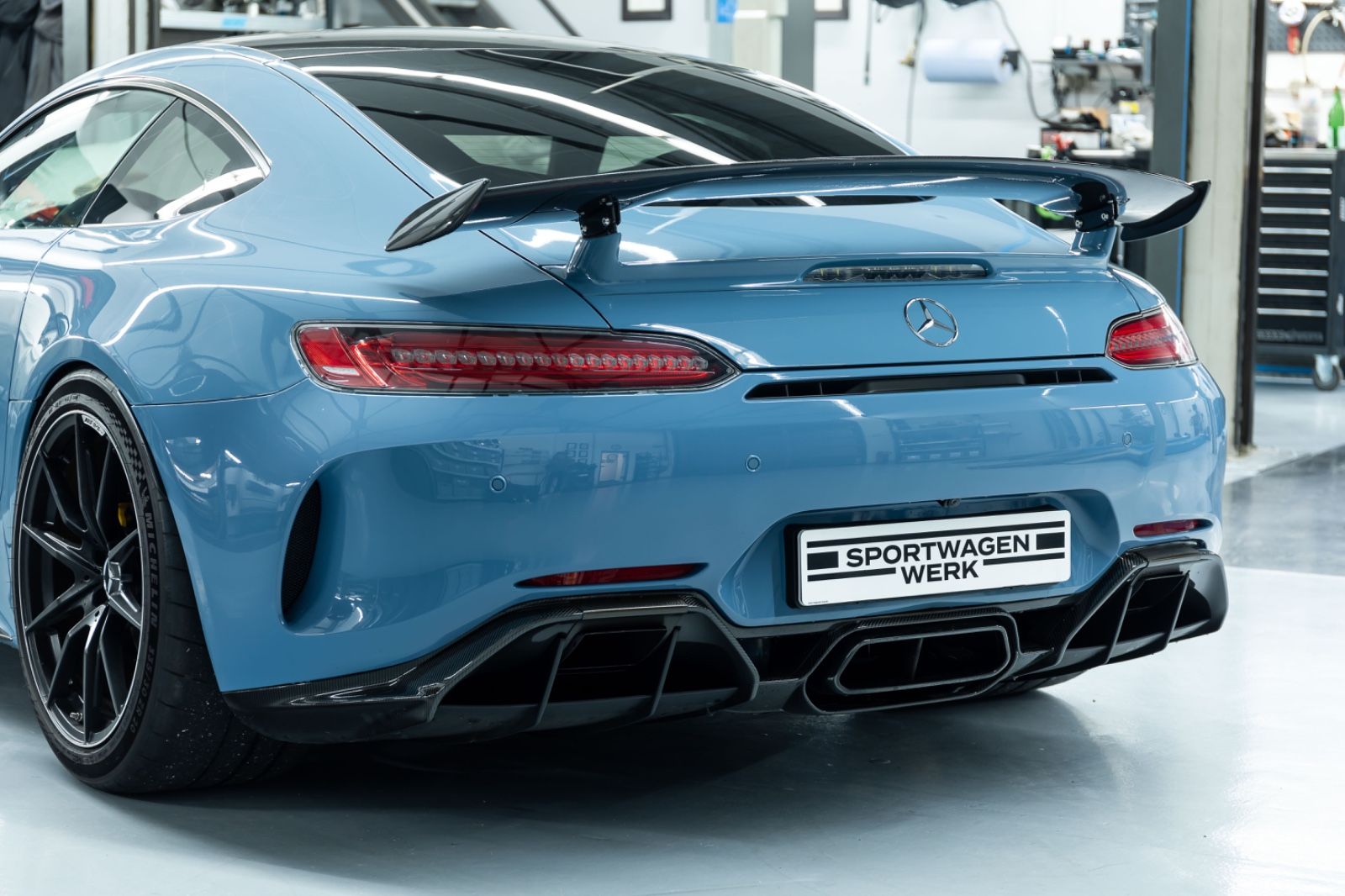 Fahrzeugabbildung Mercedes-Benz AMG GTR I  Burmester I Carbon I Titan I 1. Hand