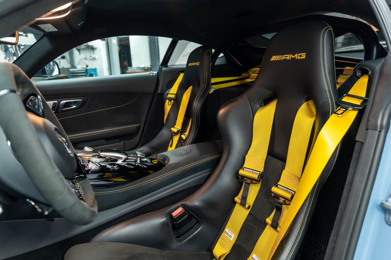 Fahrzeugabbildung Mercedes-Benz AMG GTR I  Burmester I Carbon I Titan I 1. Hand
