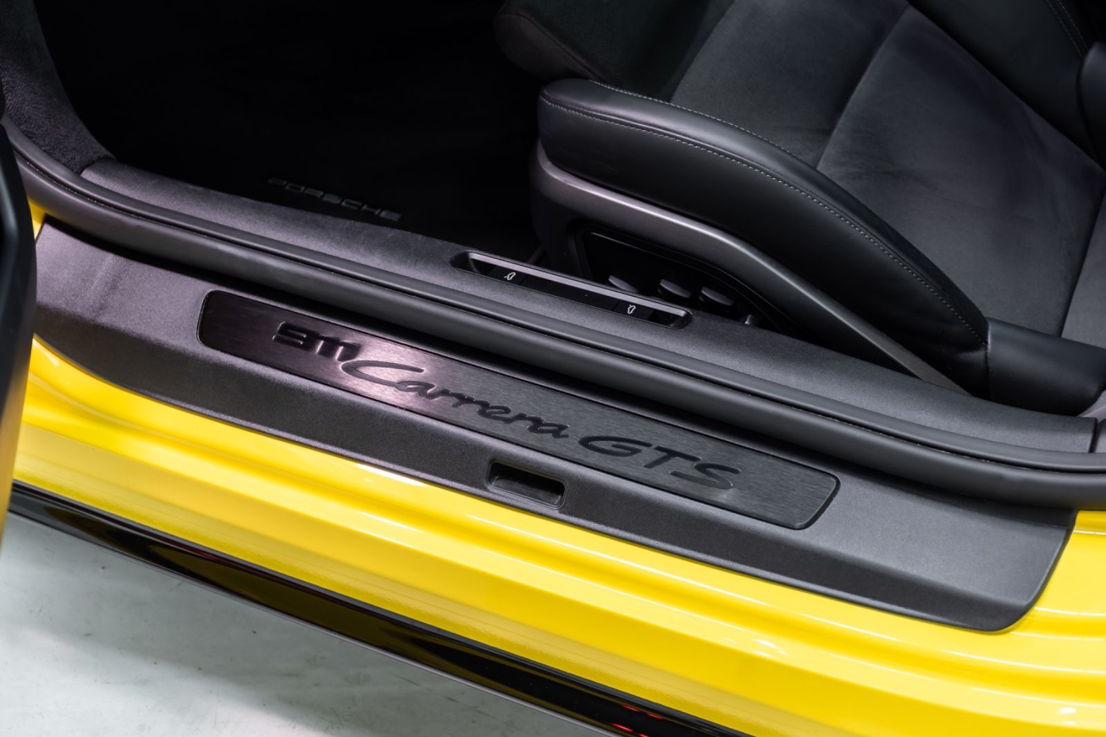 Fahrzeugabbildung Porsche 911 Carrera GTS I PCCB I PDLS+ I Bose I 1. Hand