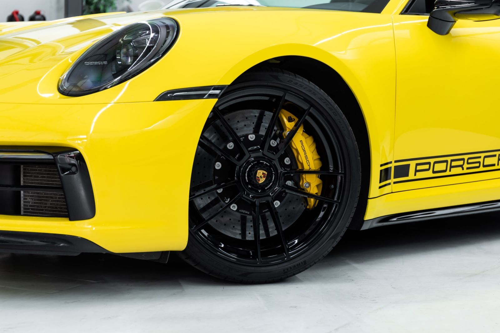 Fahrzeugabbildung Porsche 911 Carrera GTS I PCCB I PDLS+ I Bose I 1. Hand
