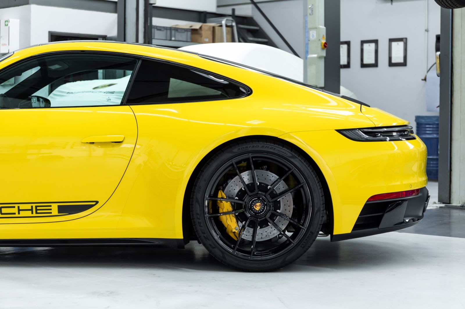 Fahrzeugabbildung Porsche 911 Carrera GTS I PCCB I PDLS+ I Bose I 1. Hand