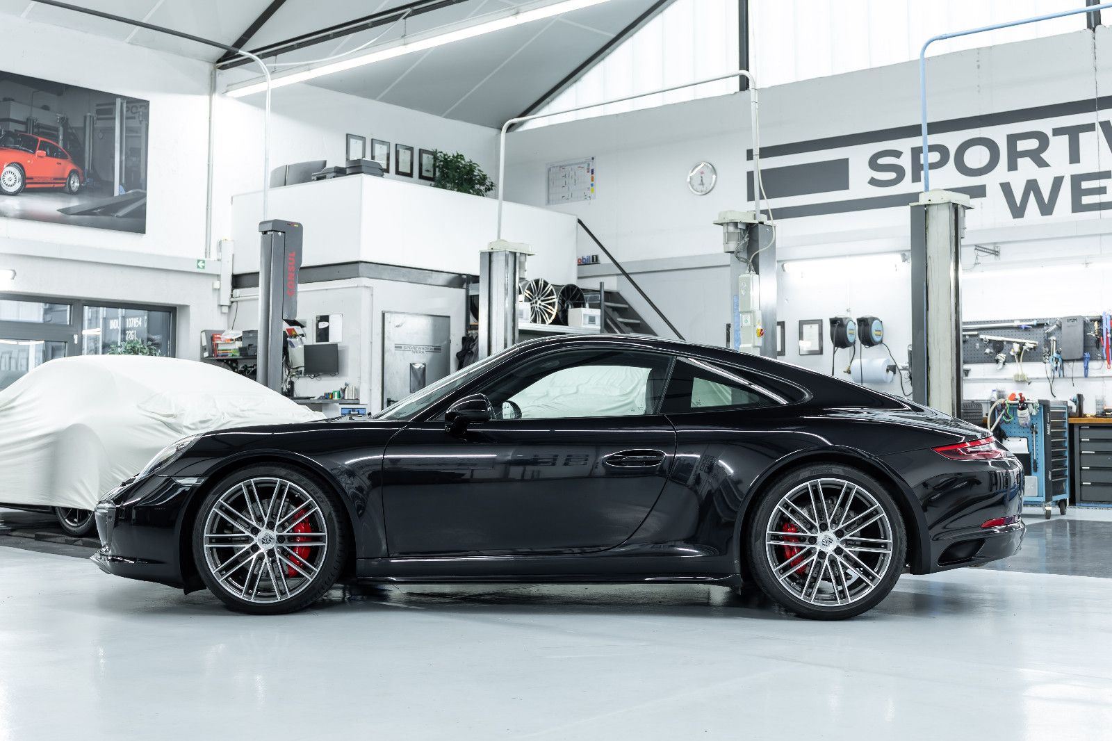 Fahrzeugabbildung Porsche 991 I 911 Carrera 4S I PDLS I 18-Wege I Bose