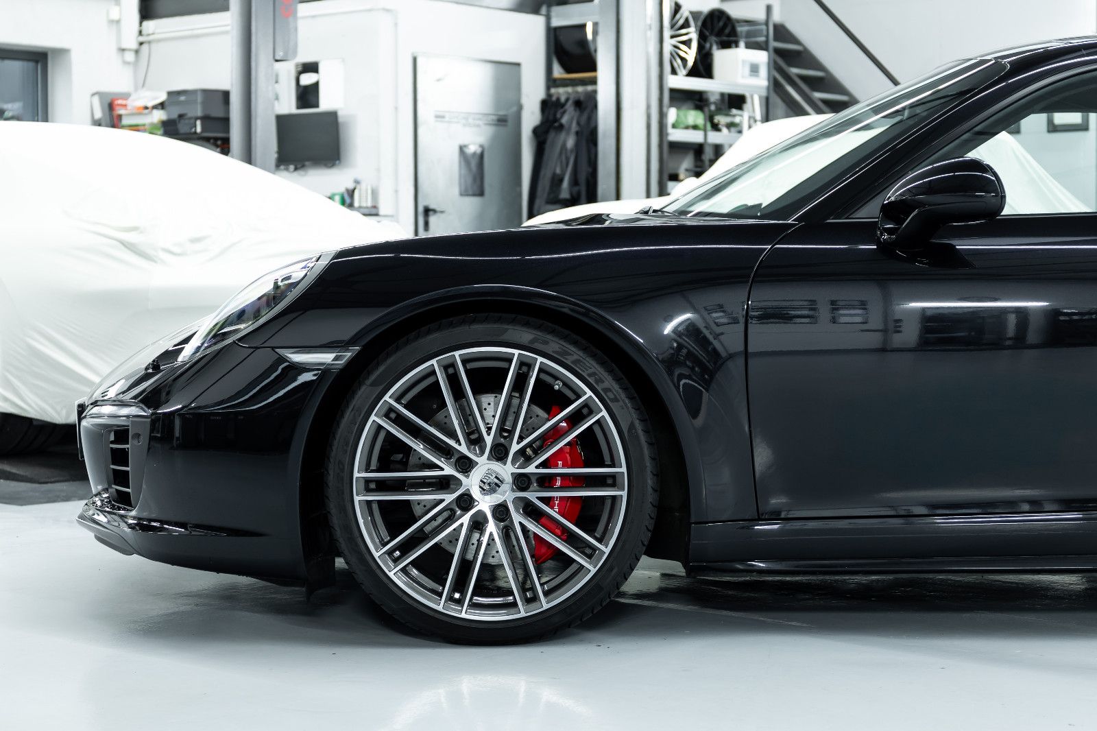 Fahrzeugabbildung Porsche 991 I 911 Carrera 4S I PDLS I 18-Wege I Bose