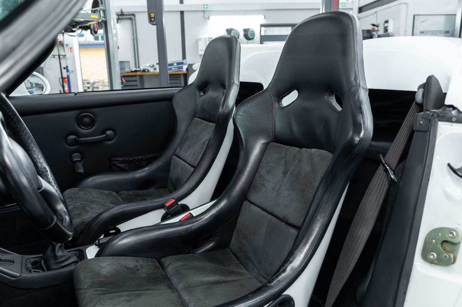 Fahrzeugabbildung Porsche 964 I 911 Speedster I Speedline I 2. Hand I BRD