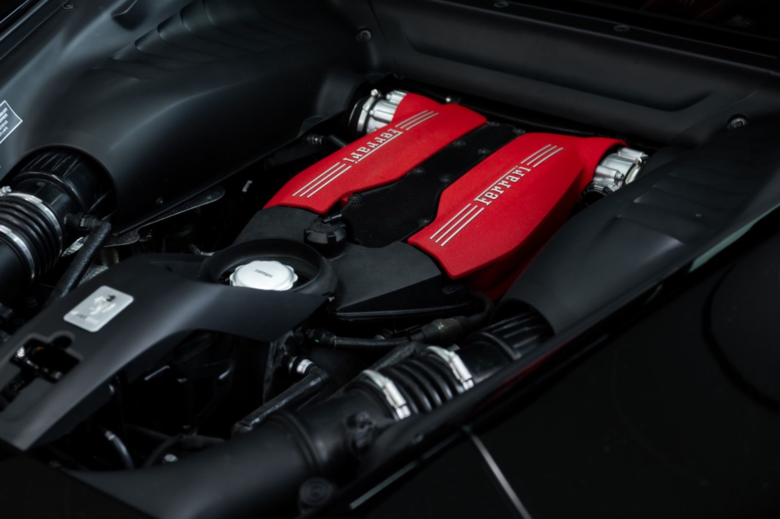 Fahrzeugabbildung Ferrari 488 GTB I Carbon I Racing Seats I 2. Hand I BRD