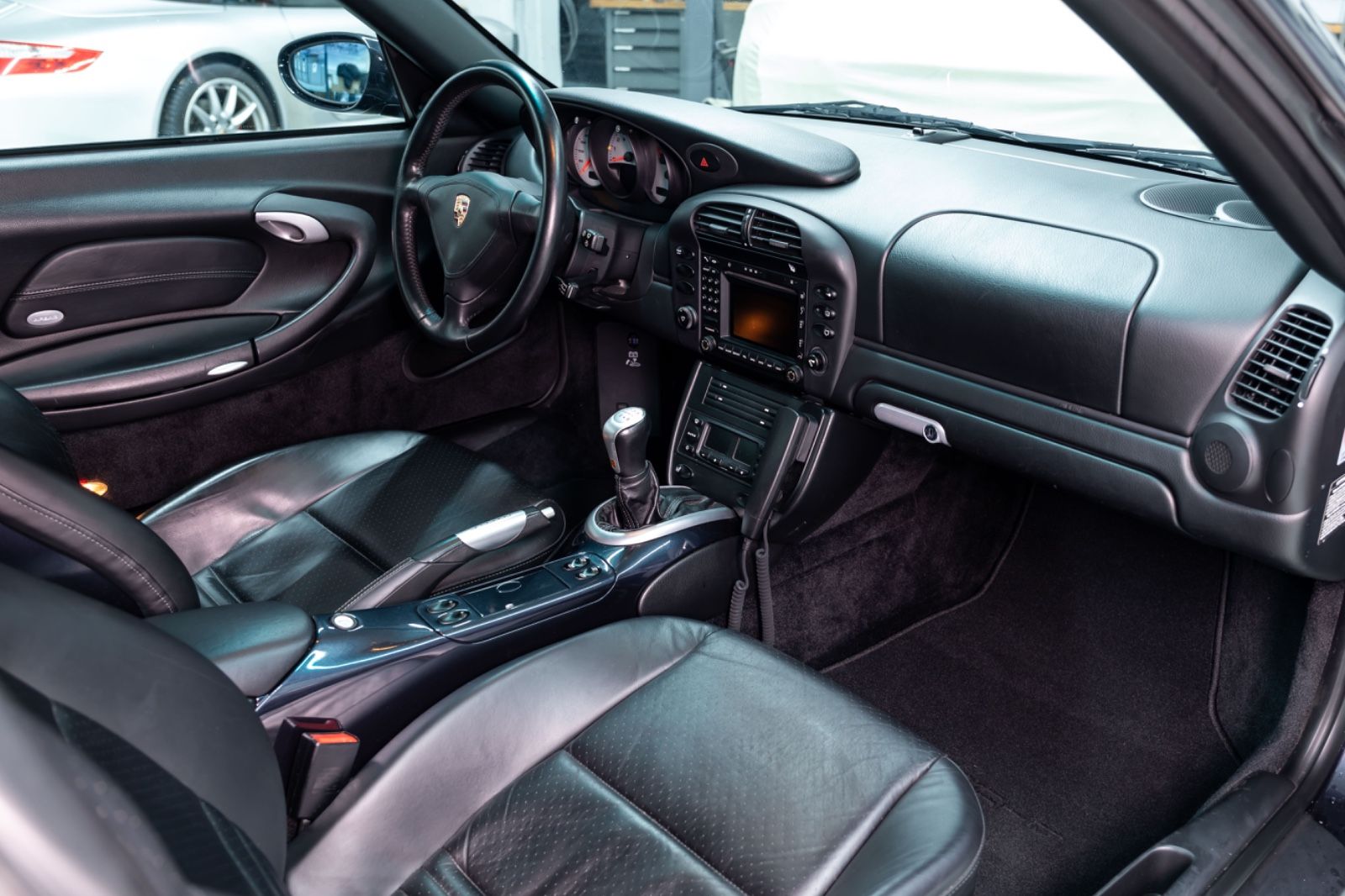 Fahrzeugabbildung Porsche 996 I 911 Carrera I PCM I Schalter I X-Codes