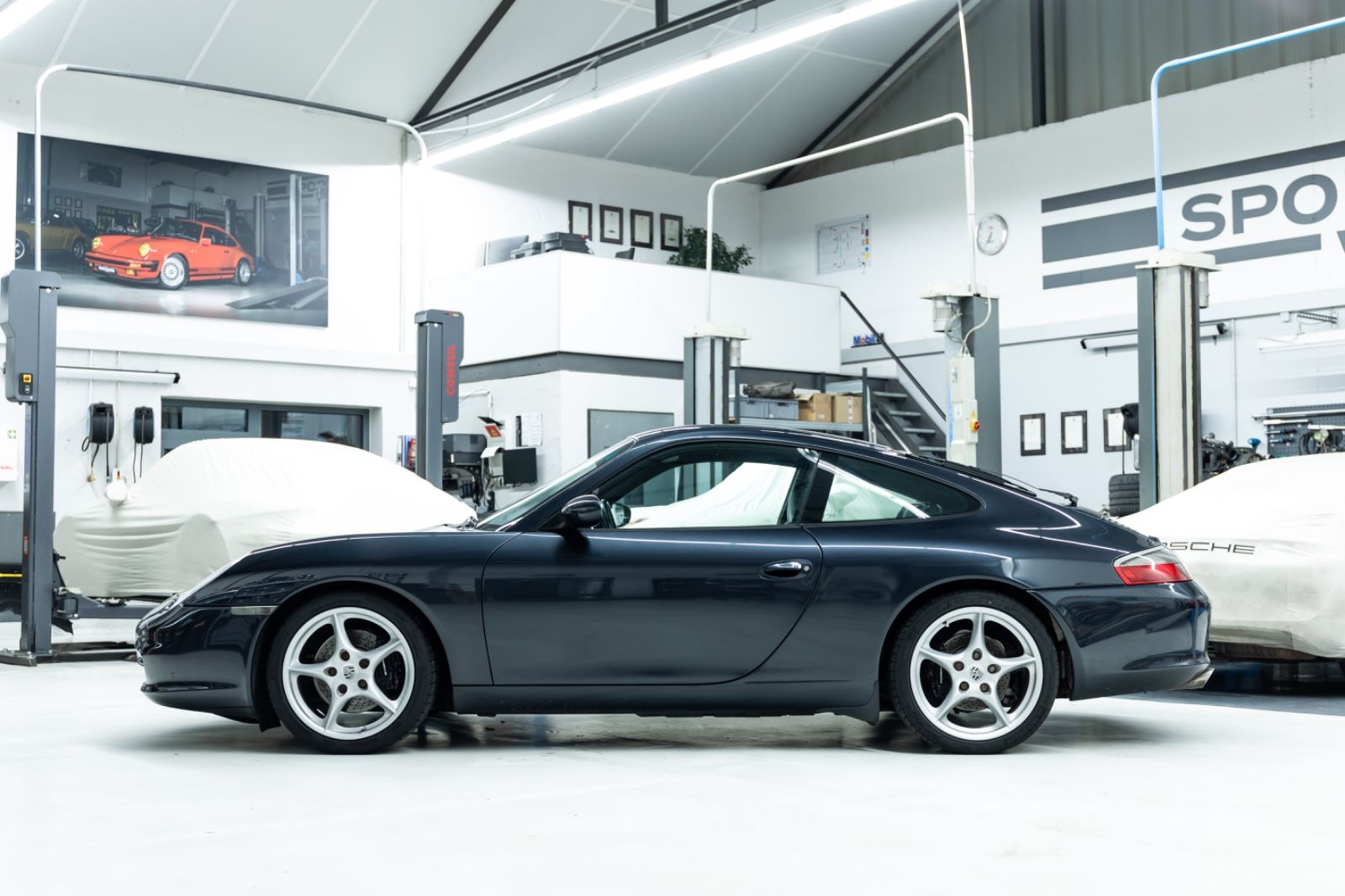 Fahrzeugabbildung Porsche 996 I 911 Carrera I PCM I Schalter I X-Codes