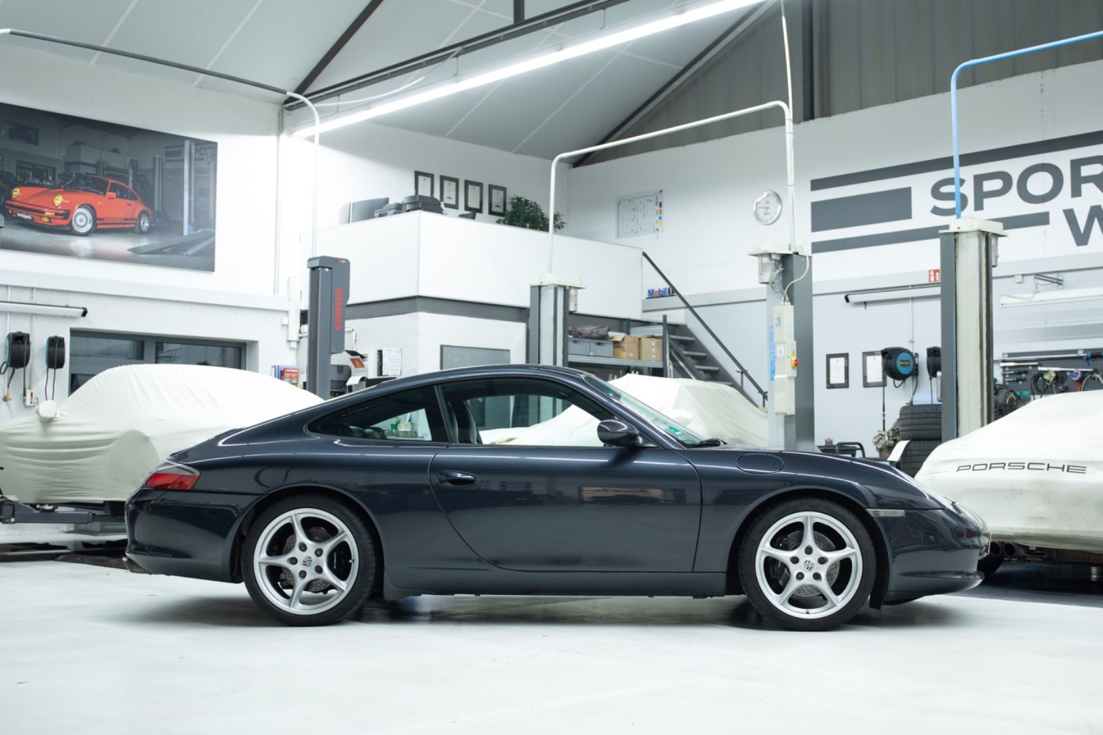 Fahrzeugabbildung Porsche 996 I 911 Carrera I PCM I Schalter I X-Codes