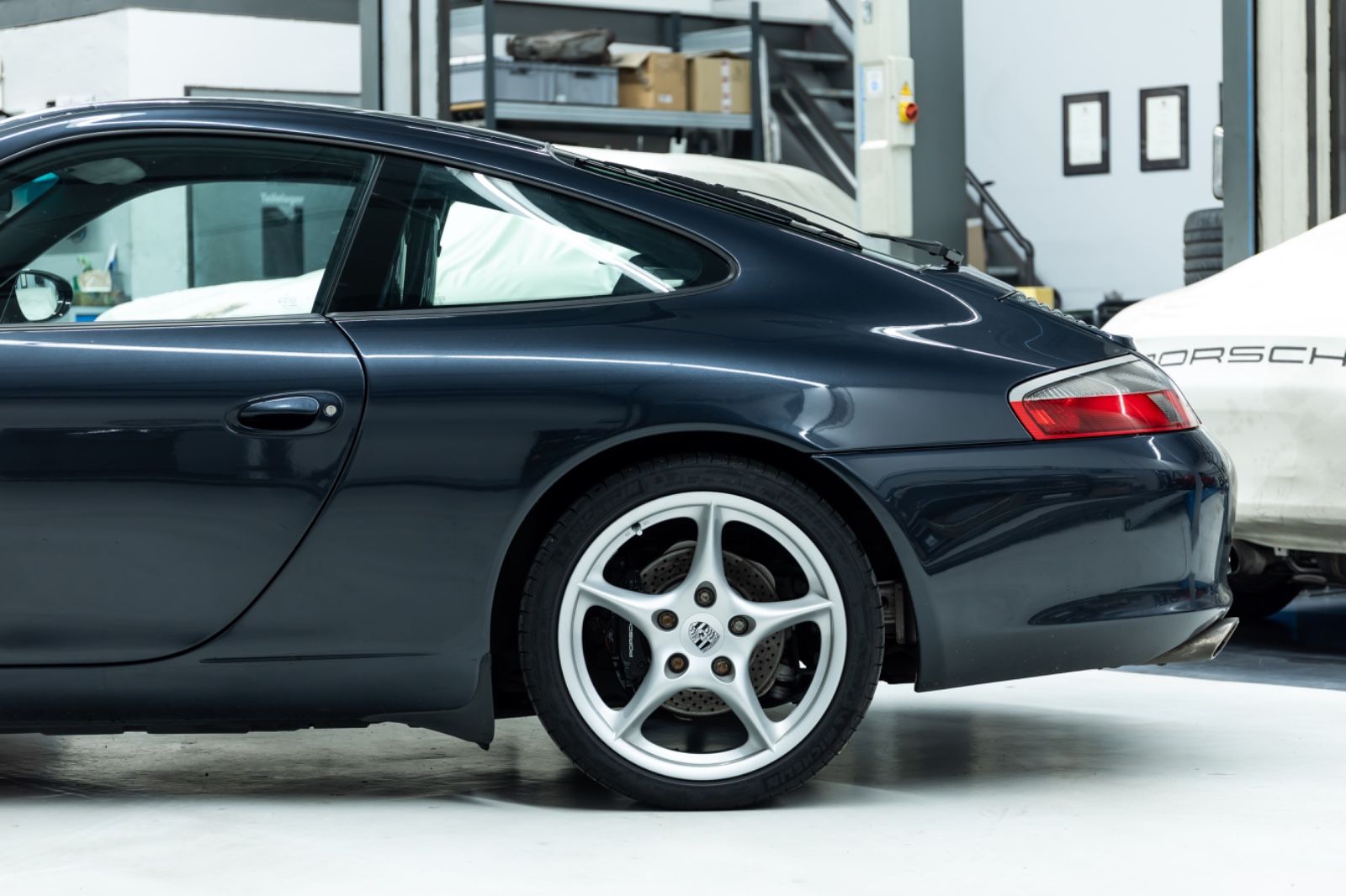 Fahrzeugabbildung Porsche 996 I 911 Carrera I PCM I Schalter I X-Codes