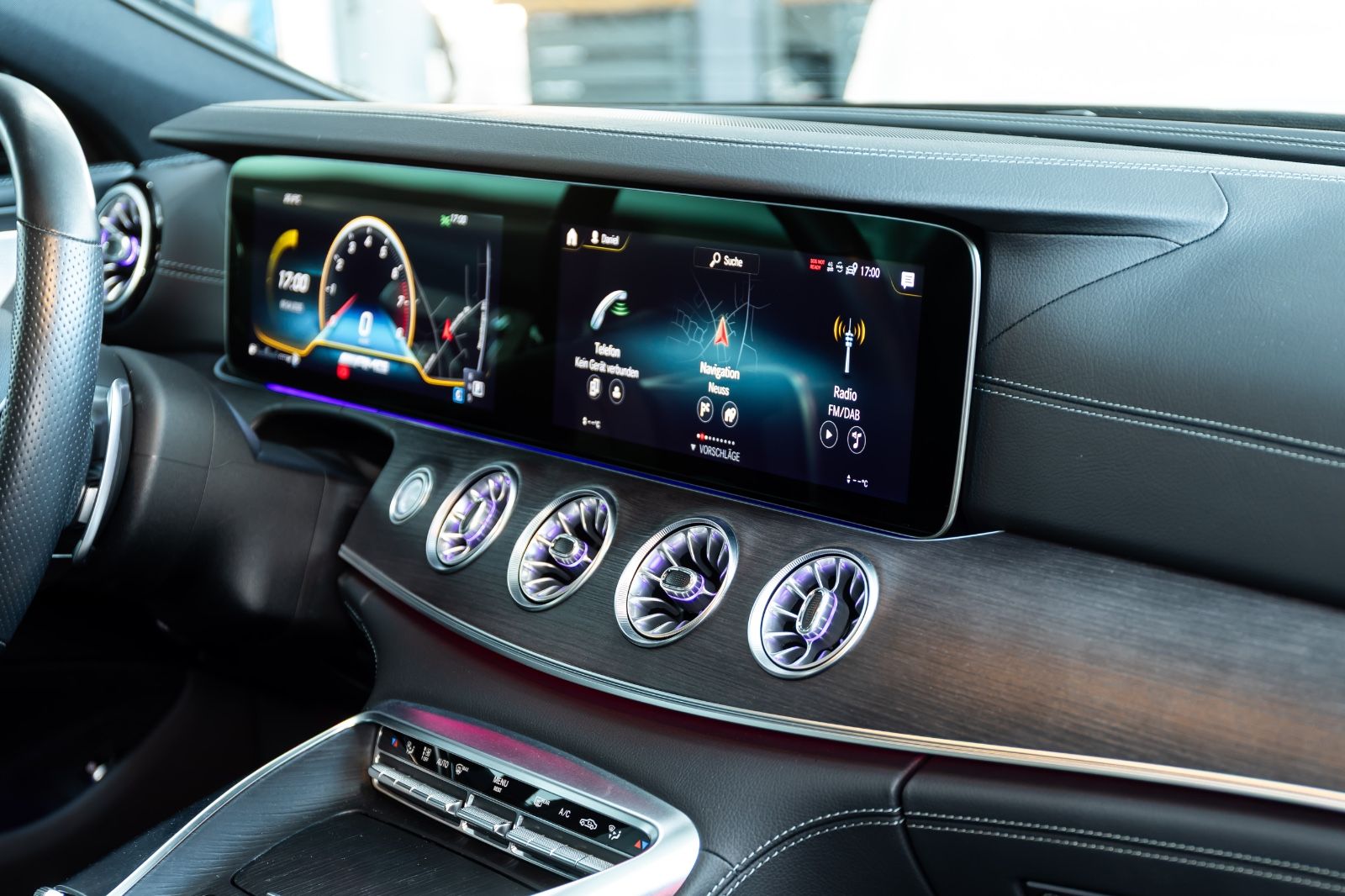Fahrzeugabbildung Mercedes-Benz AMG GT 53 4Matic+ I Burmester I LED I HuD I 2.Hd