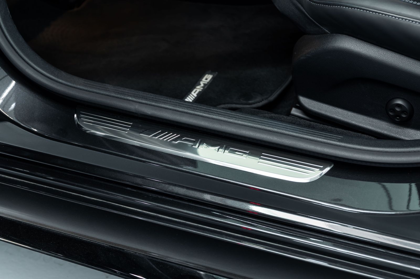 Fahrzeugabbildung Mercedes-Benz AMG GT 53 4Matic+ I Burmester I LED I HuD I 2.Hd