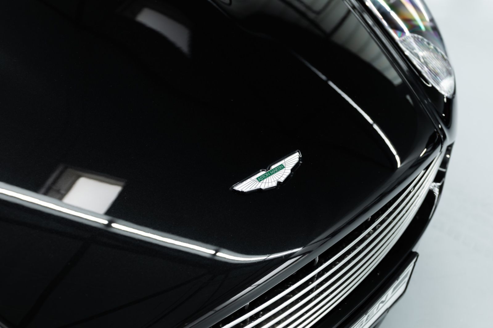 Fahrzeugabbildung Aston Martin DB9 Volante I 1. Hand  I Deutsches KFZ