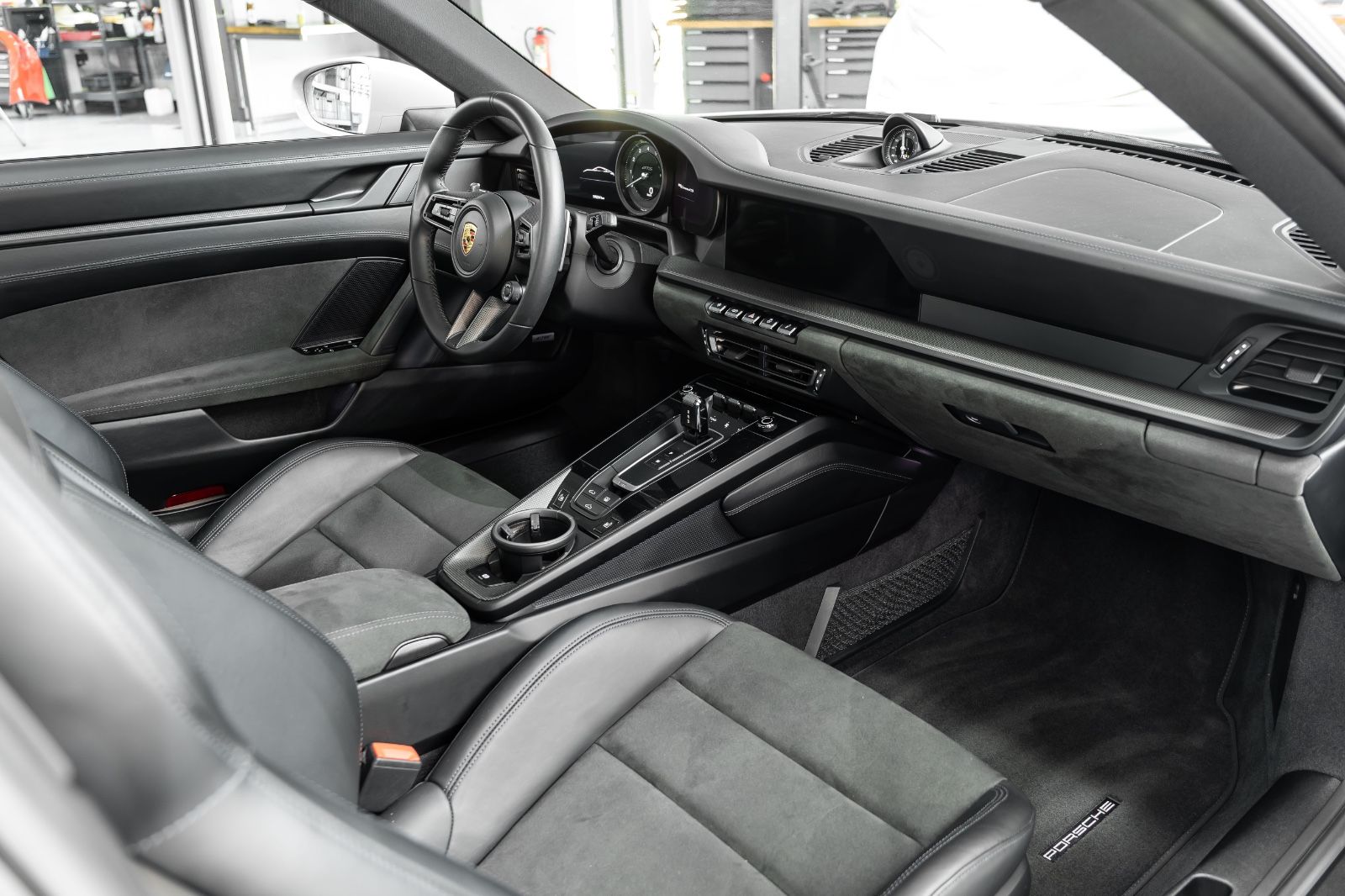 Fahrzeugabbildung Porsche 911 Carrera GTS I PDLS+ I Carbon I Bose I 1.Hand