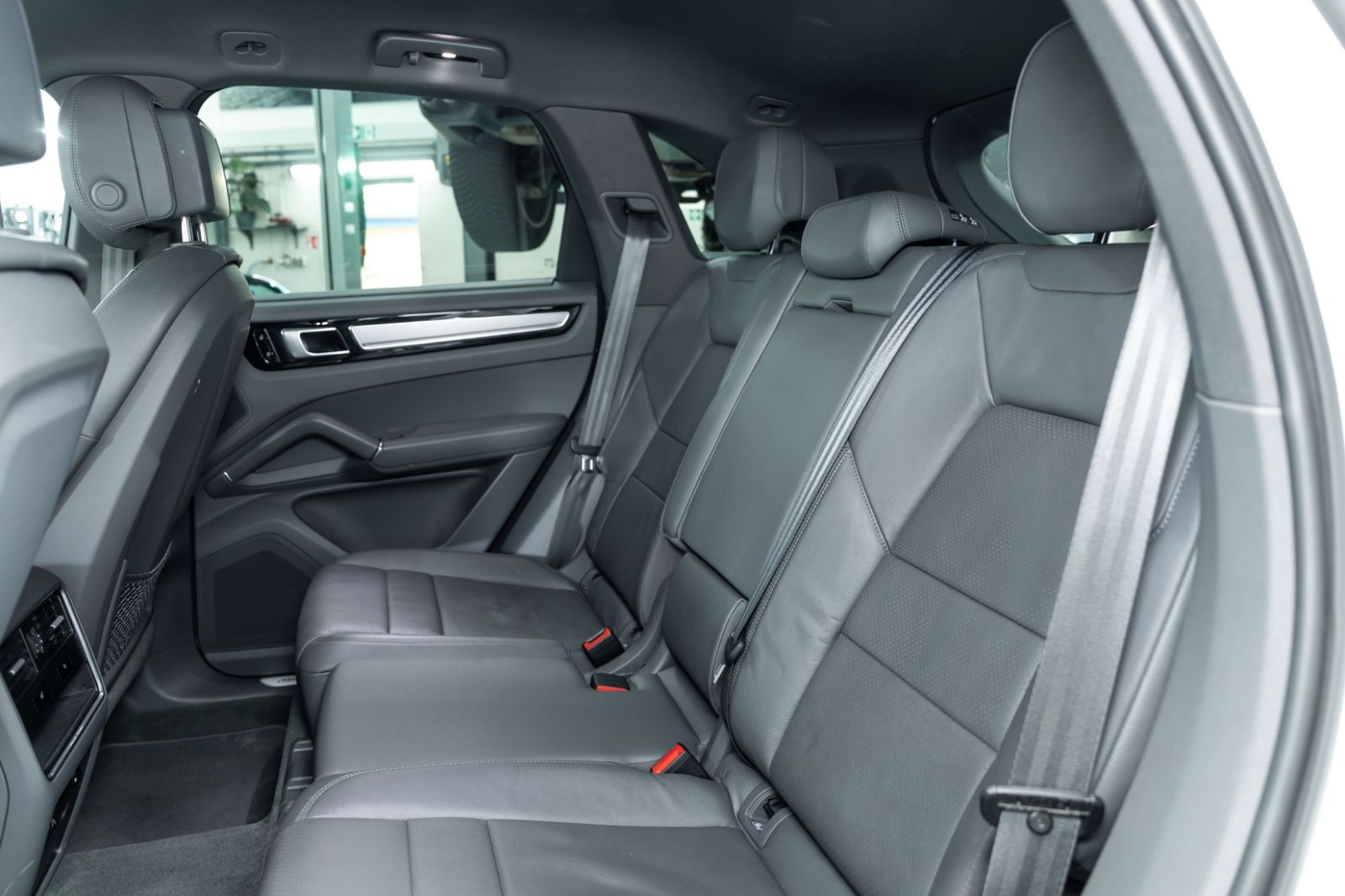 Fahrzeugabbildung Porsche Cayenne I 360° I PDLS + I CarPlay I BRD