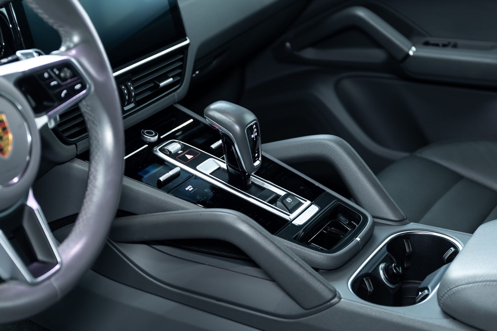 Fahrzeugabbildung Porsche Cayenne I 360° I PDLS + I CarPlay I BRD