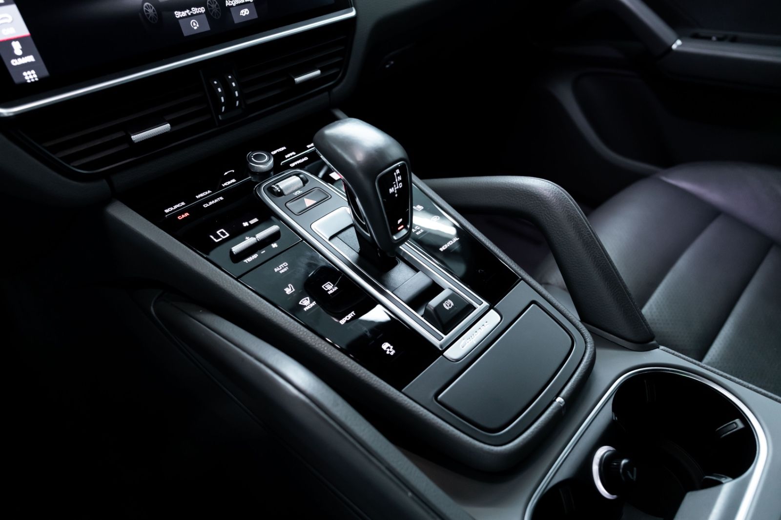 Fahrzeugabbildung Porsche Cayenne I 360° I PDLS + I CarPlay I BRD