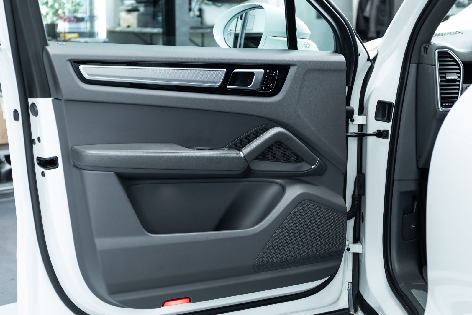 Fahrzeugabbildung Porsche Cayenne I 360° I PDLS + I CarPlay I BRD