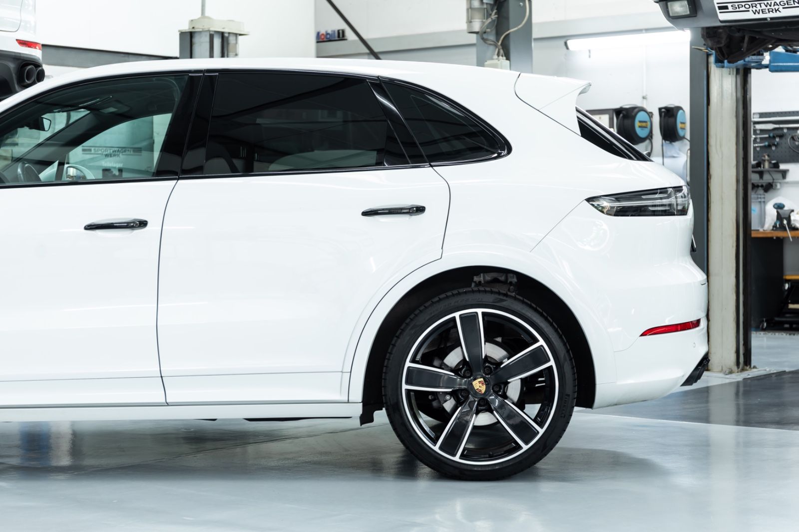 Fahrzeugabbildung Porsche Cayenne I 360° I PDLS + I CarPlay I BRD