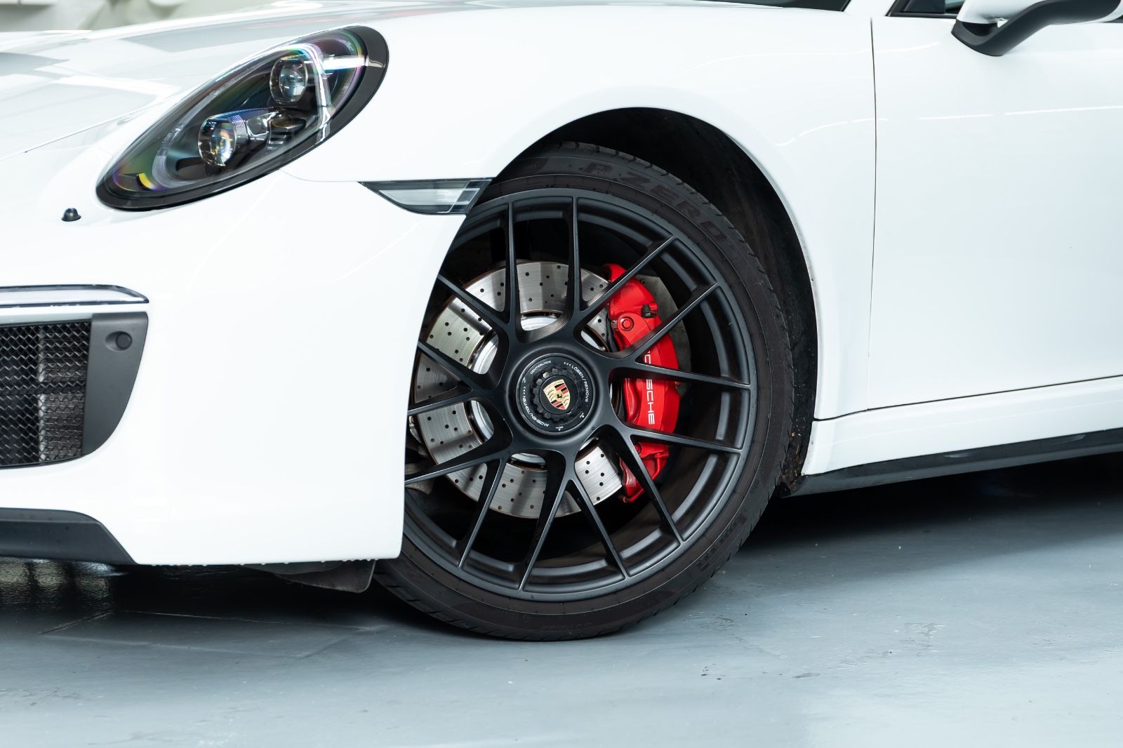 Fahrzeugabbildung Porsche 991 I 911 Carrera Targa 4 GTS I PDLS+ I Carbon