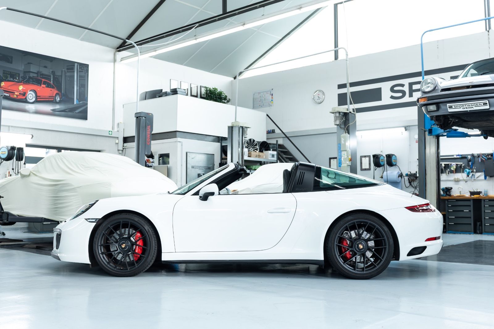 Fahrzeugabbildung Porsche 991 I 911 Carrera Targa 4 GTS I PDLS+ I Carbon