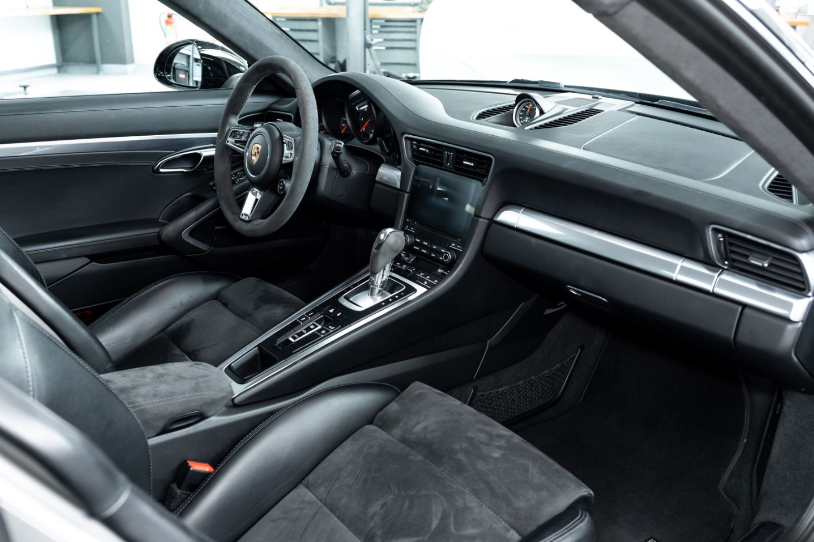 Fahrzeugabbildung Porsche 991 I 911 Carrera 4 I PDLS I Bose I 18-Wege