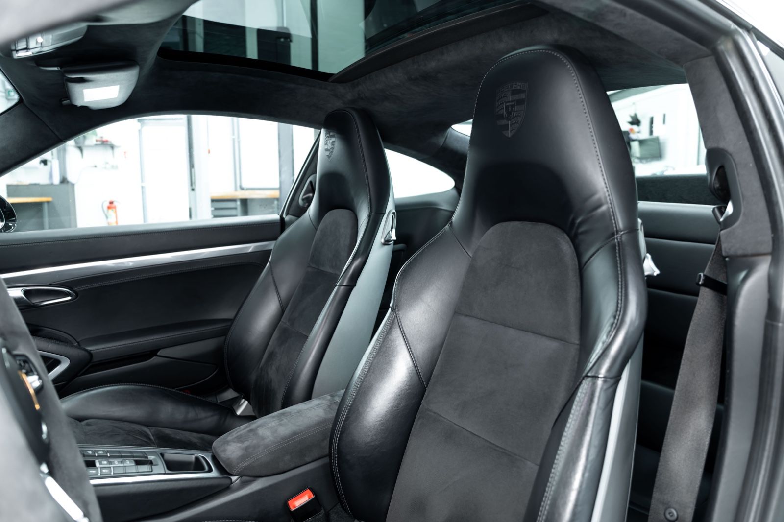 Fahrzeugabbildung Porsche 991 I 911 Carrera 4 I PDLS I Bose I 18-Wege