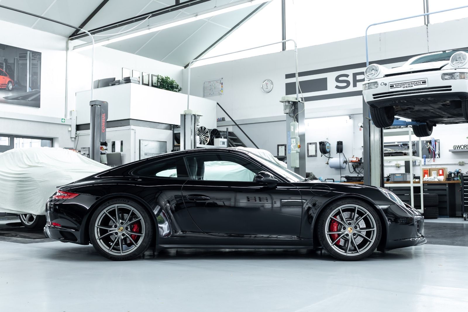 Fahrzeugabbildung Porsche 991 I 911 Carrera 4 I PDLS I Bose I 18-Wege