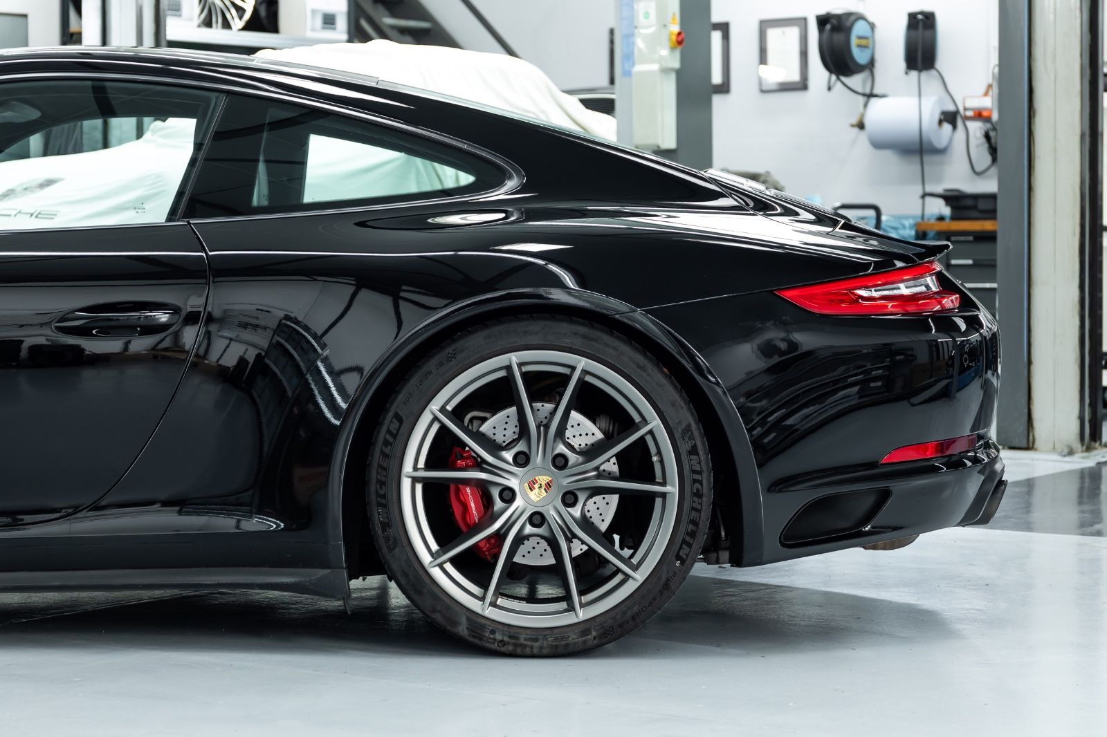 Fahrzeugabbildung Porsche 991 I 911 Carrera 4 I PDLS I Bose I 18-Wege