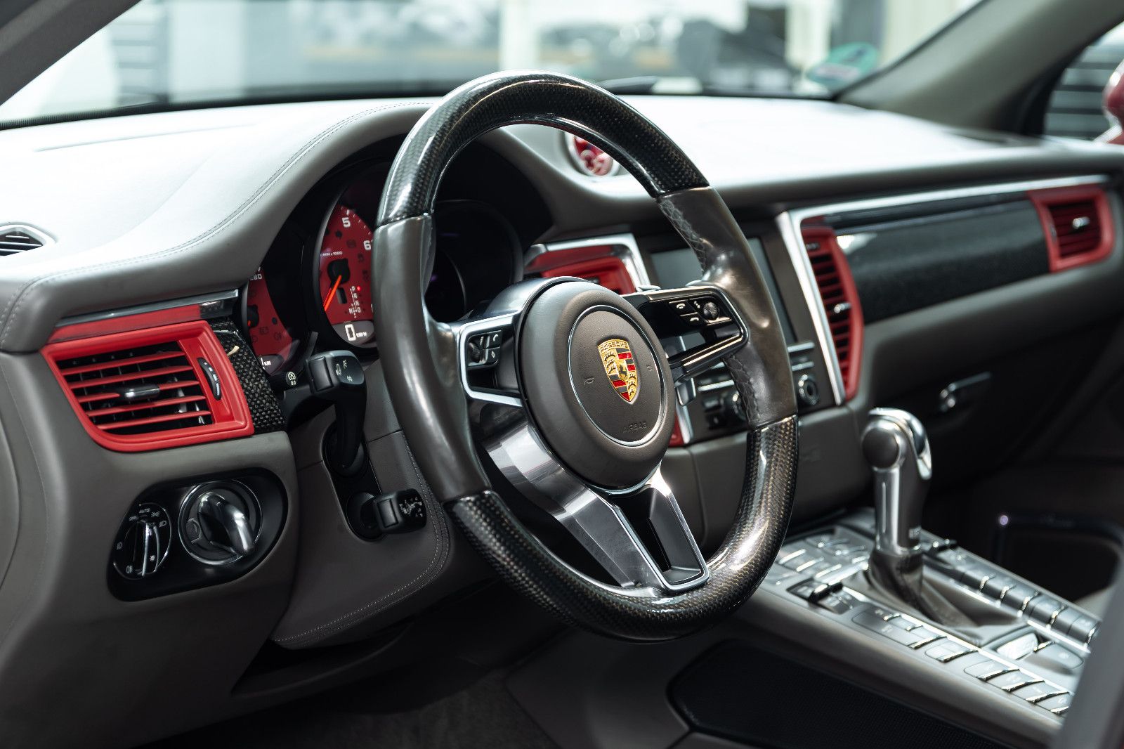 Fahrzeugabbildung Porsche Macan S I PCCB I PDLS I Burmester I *Presse*