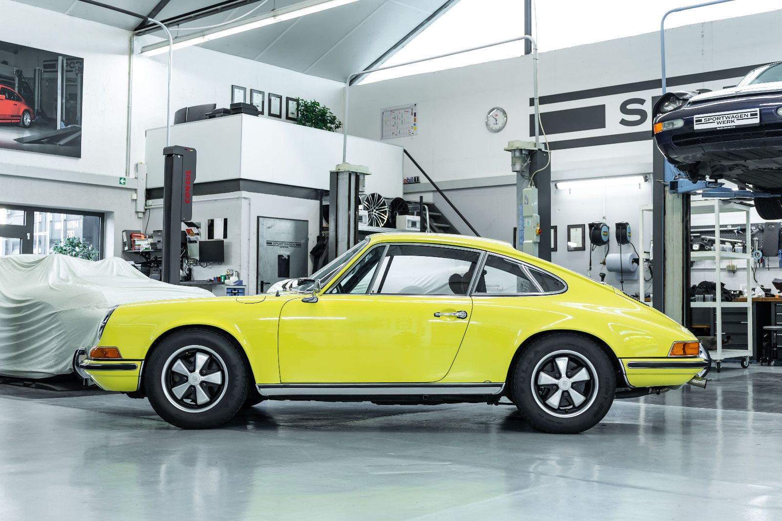 Fahrzeugabbildung Porsche 911 T 2,4 Ölklappe I Matching No. & Color