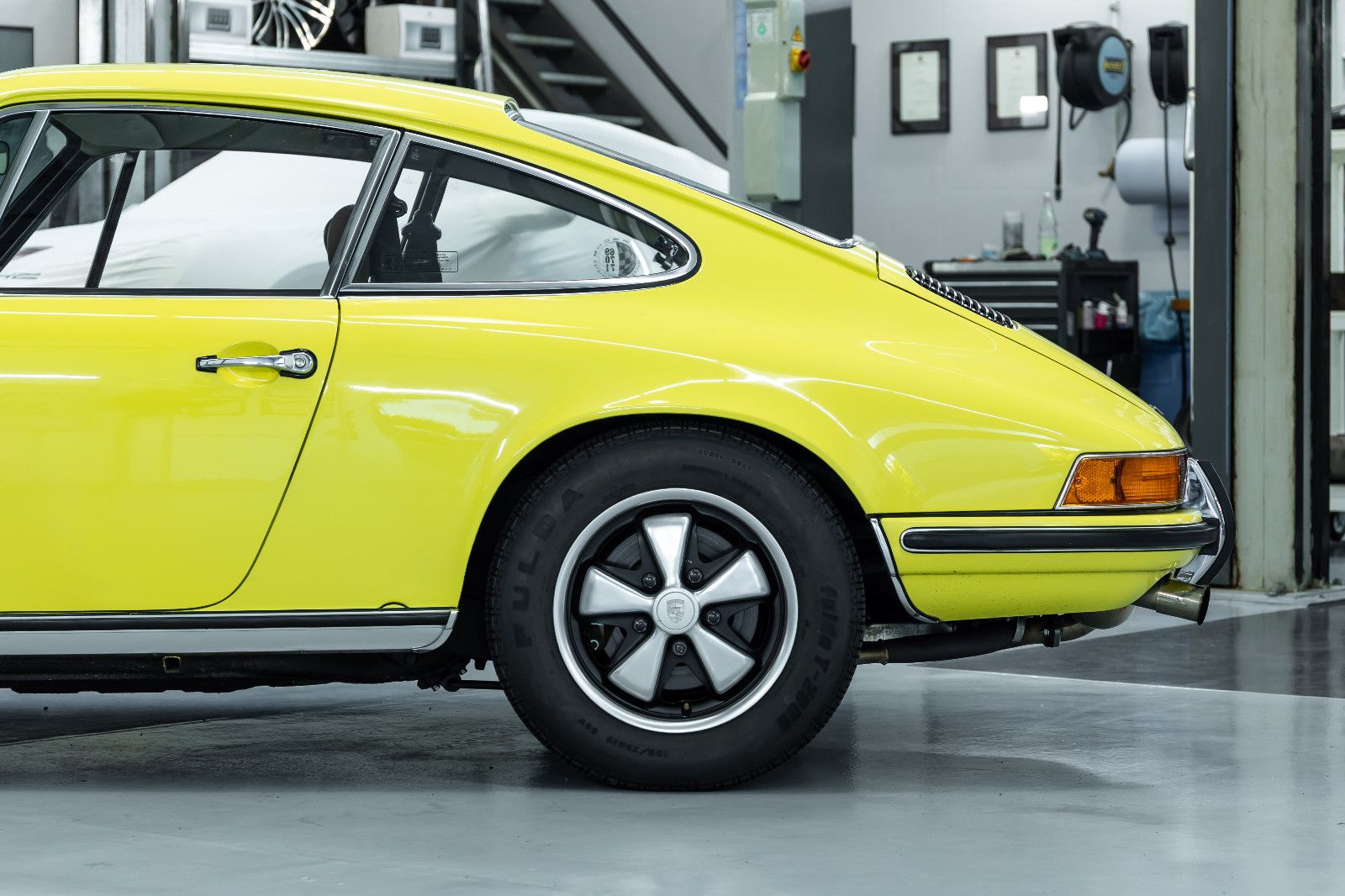 Fahrzeugabbildung Porsche 911 T 2,4 Ölklappe I Matching No. & Color