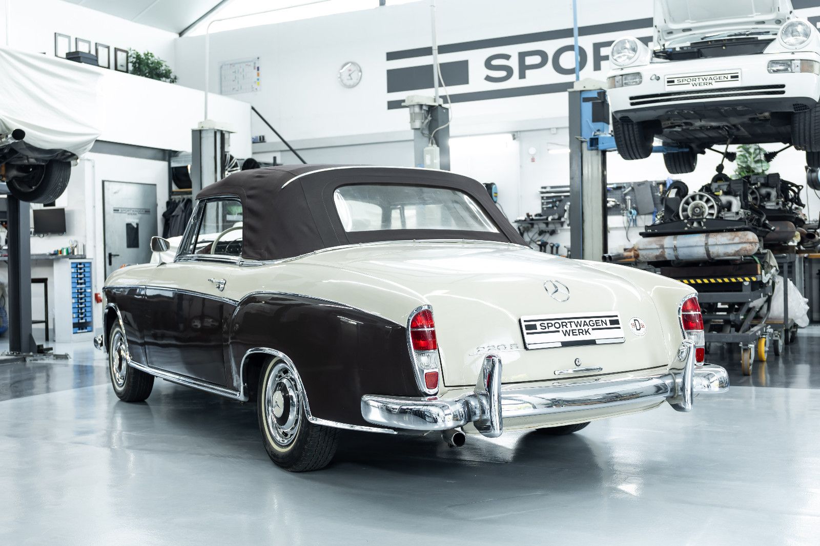 Fahrzeugabbildung Mercedes-Benz 220S Cabriolet I Top Zustand I Classic Data 2
