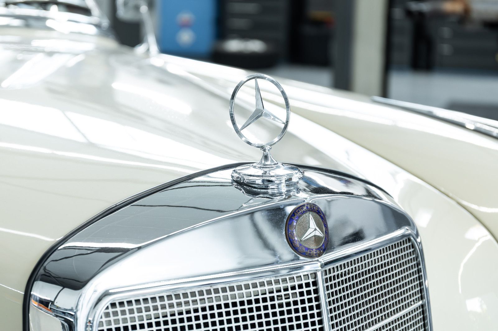 Fahrzeugabbildung Mercedes-Benz 220S Cabriolet I Top Zustand I Classic Data 2