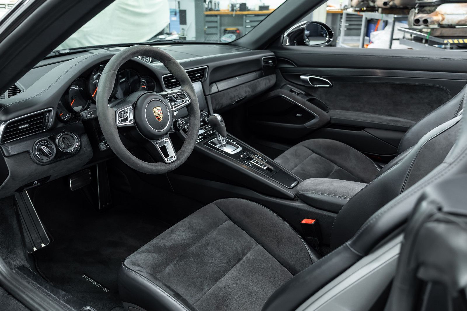 Fahrzeugabbildung Porsche 991 I 911 Carrera GTS Cabriolet I PDLS+ I Bose