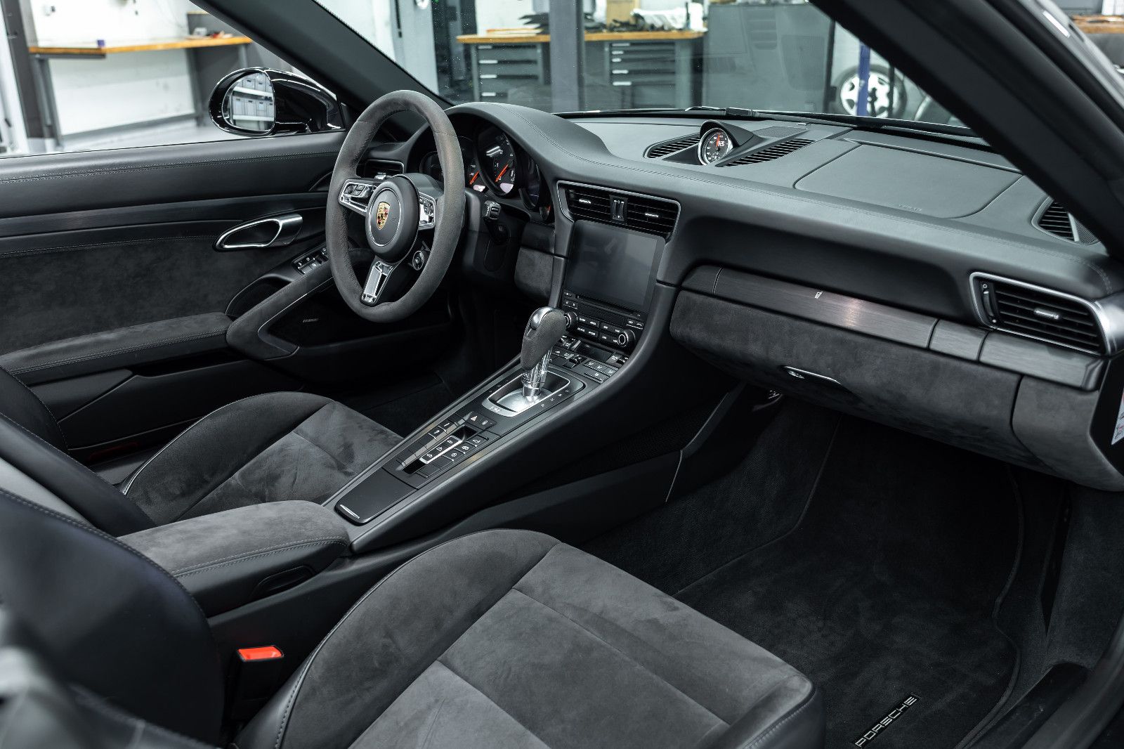 Fahrzeugabbildung Porsche 991 I 911 Carrera GTS Cabriolet I PDLS+ I Bose