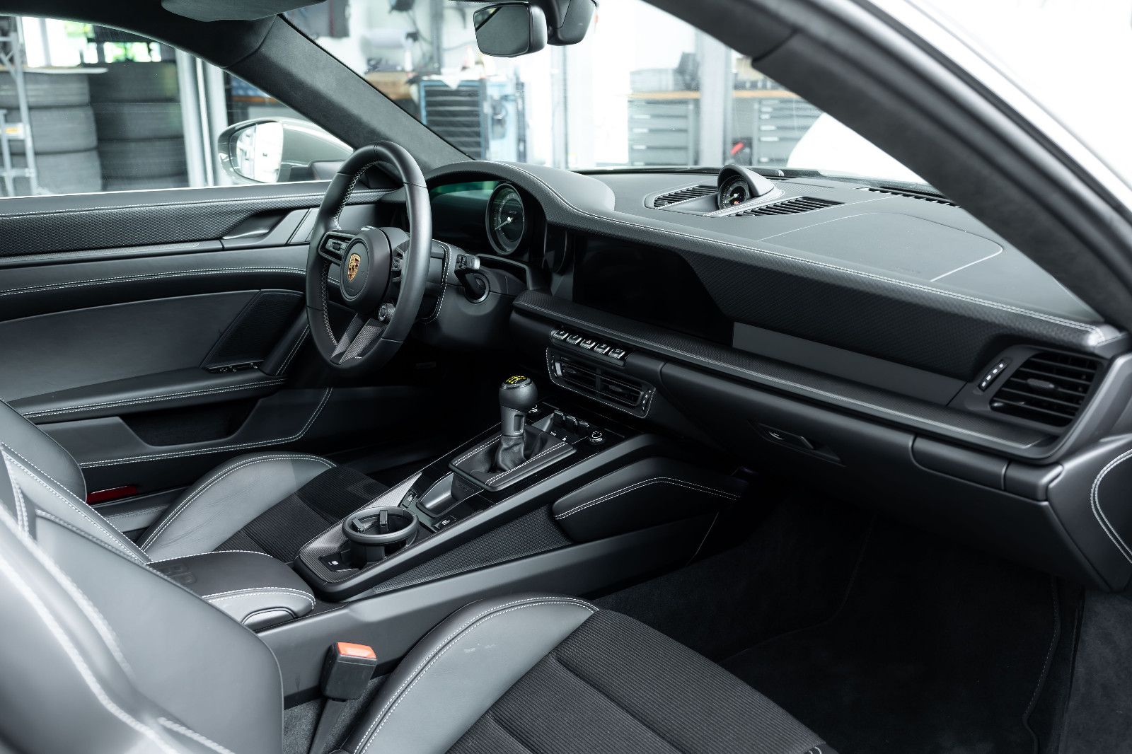 Fahrzeugabbildung Porsche 992 I 911 GT3 Touring I PDLS+ I Lift I Carbon