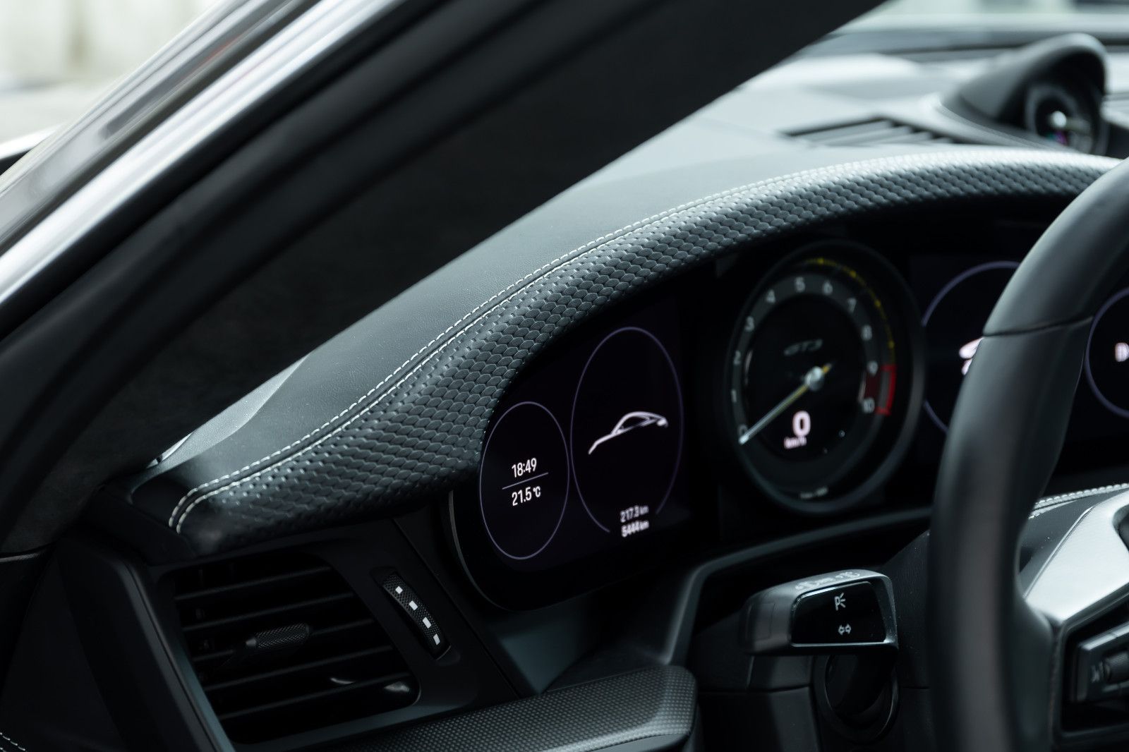 Fahrzeugabbildung Porsche 992 I 911 GT3 Touring I PDLS+ I Lift I Carbon