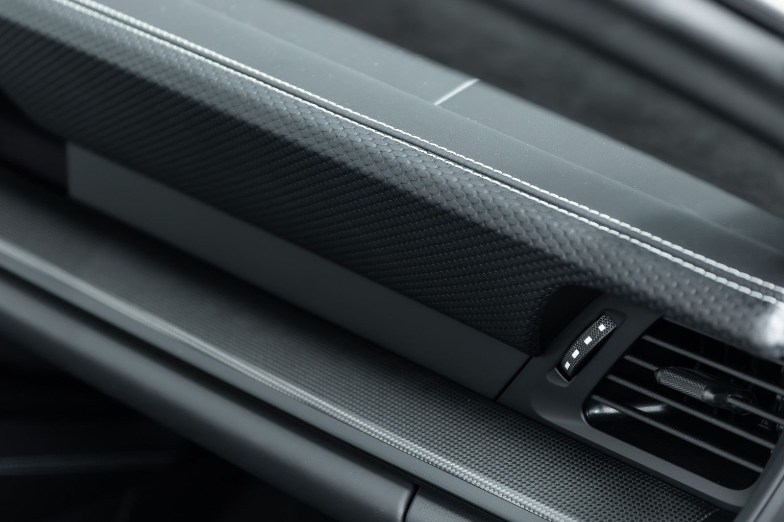 Fahrzeugabbildung Porsche 992 I 911 GT3 Touring I PDLS+ I Lift I Carbon