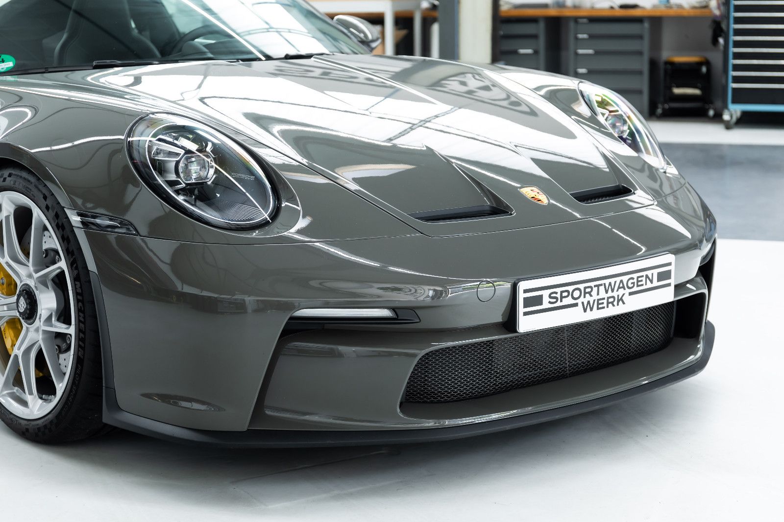 Fahrzeugabbildung Porsche 992 I 911 GT3 Touring I PDLS+ I Lift I Carbon