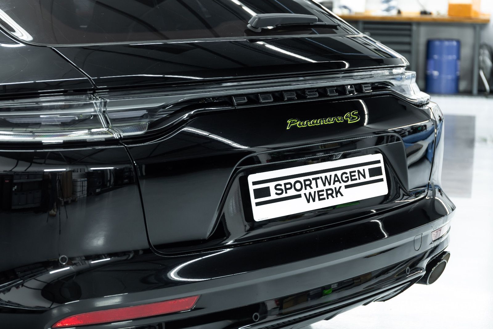 Fahrzeugabbildung Porsche Panamera Sport Turismo 4S E-Hybrid I Burmester