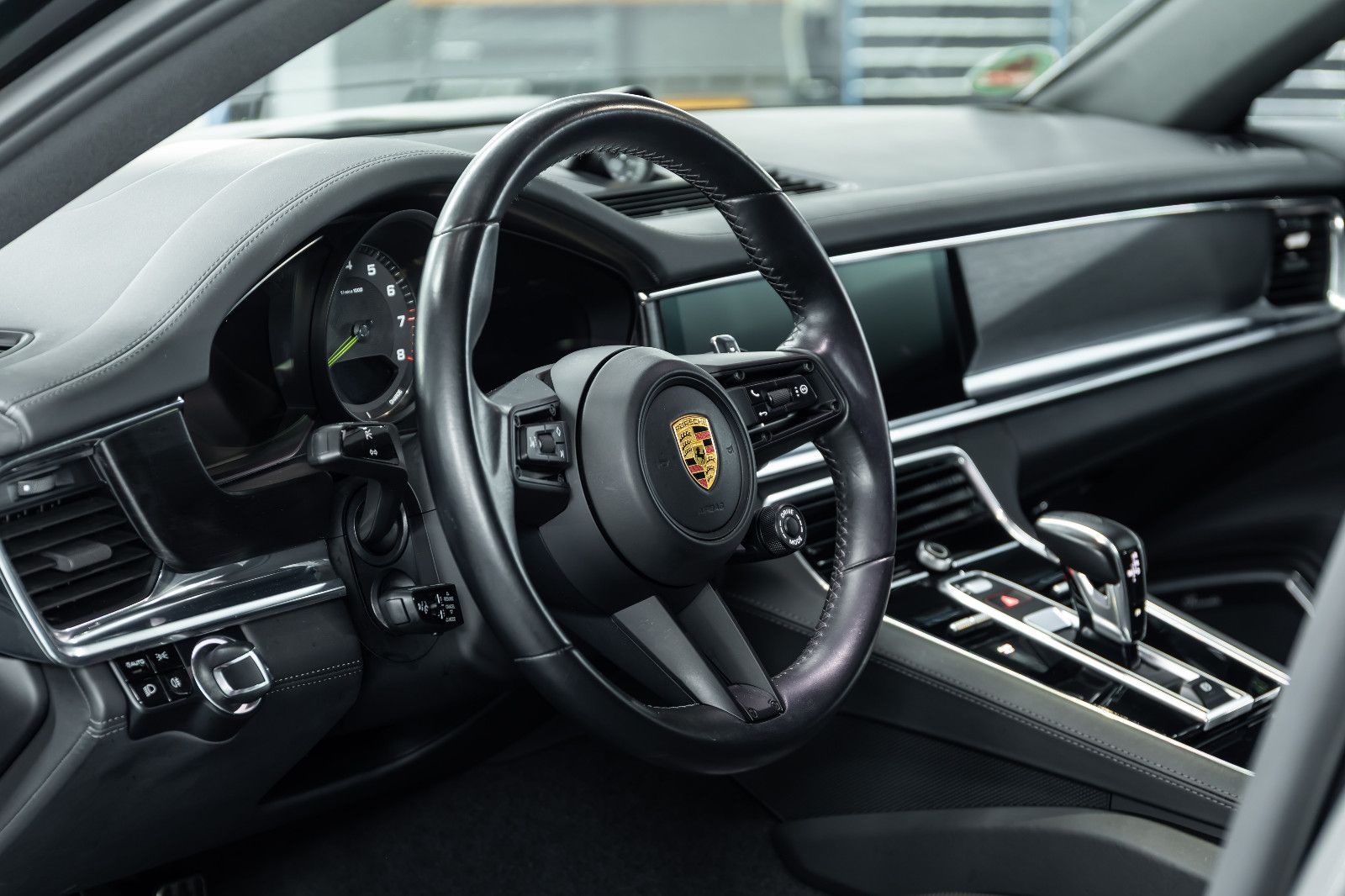 Fahrzeugabbildung Porsche Panamera Sport Turismo 4S E-Hybrid I Burmester