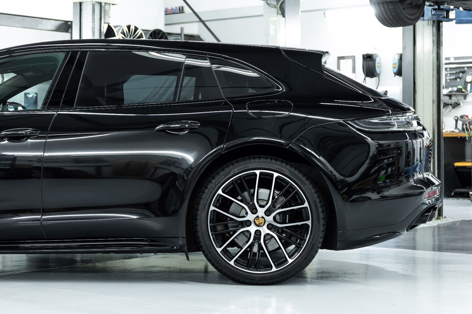 Fahrzeugabbildung Porsche Panamera Sport Turismo 4S E-Hybrid I Burmester