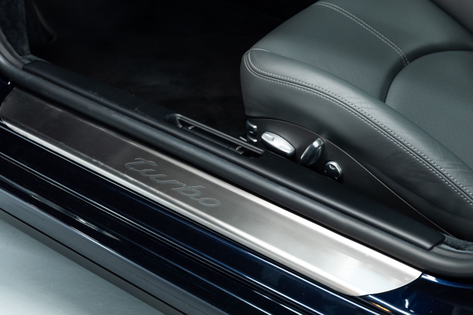 Fahrzeugabbildung Porsche 997 I 911 Turbo I Bose I PASM I X-Codes