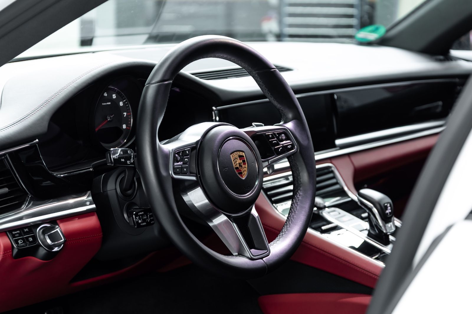 Fahrzeugabbildung Porsche Panamera 4S Sport Turismo I Bose I Sitz Klima