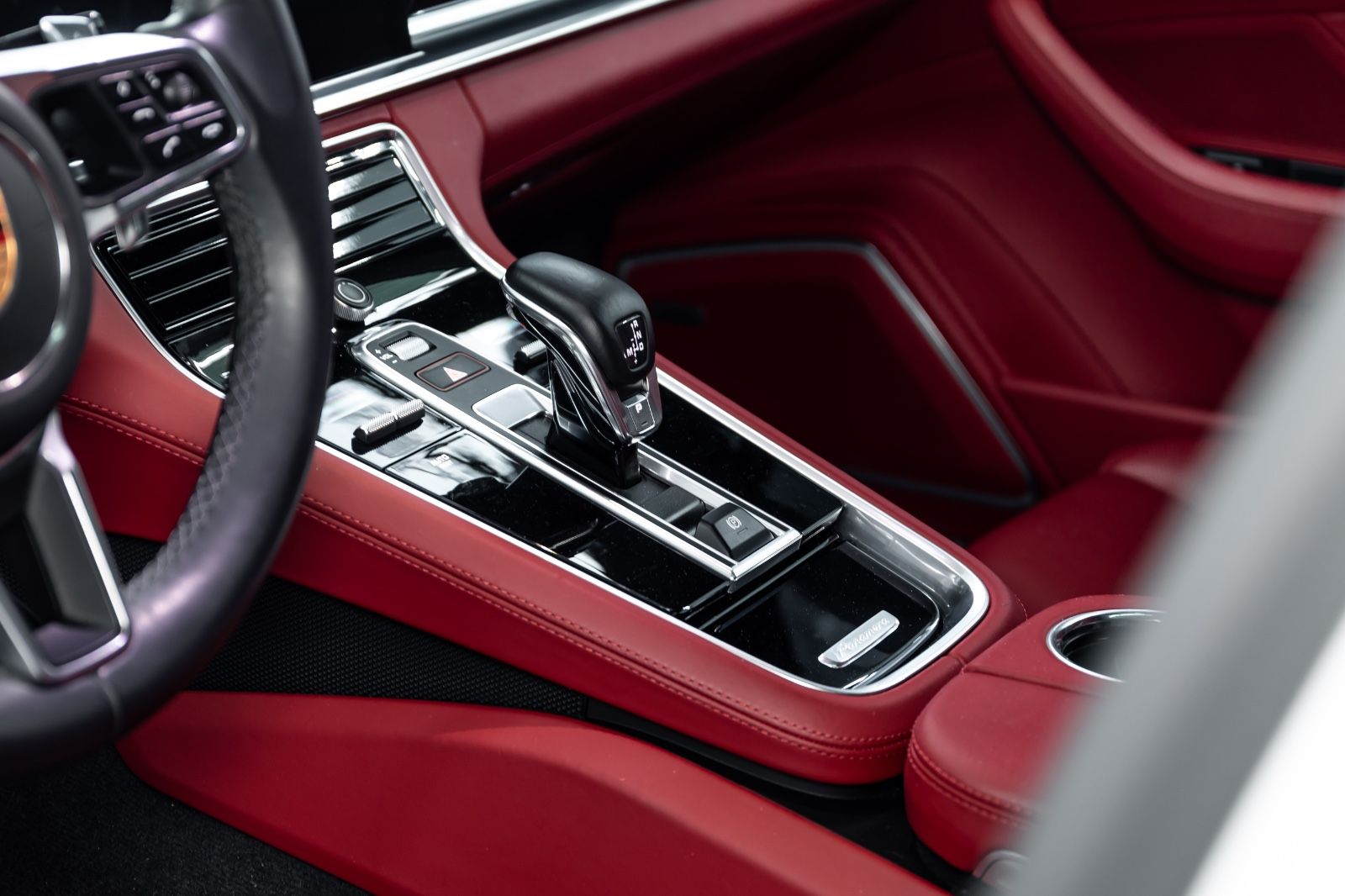 Fahrzeugabbildung Porsche Panamera 4S Sport Turismo I Bose I Sitz Klima