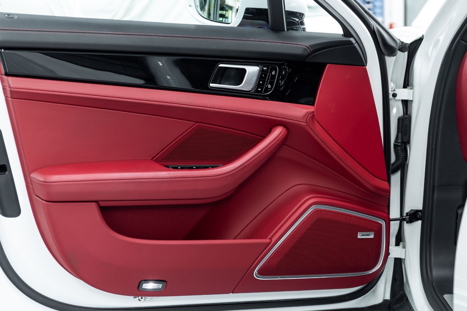 Fahrzeugabbildung Porsche Panamera 4S Sport Turismo I Bose I Sitz Klima